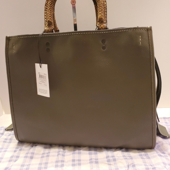 COACH 1941 ROGUE 36 OLIVE GREEN WITH PYTHON HANDLS - Picture 2 of 9